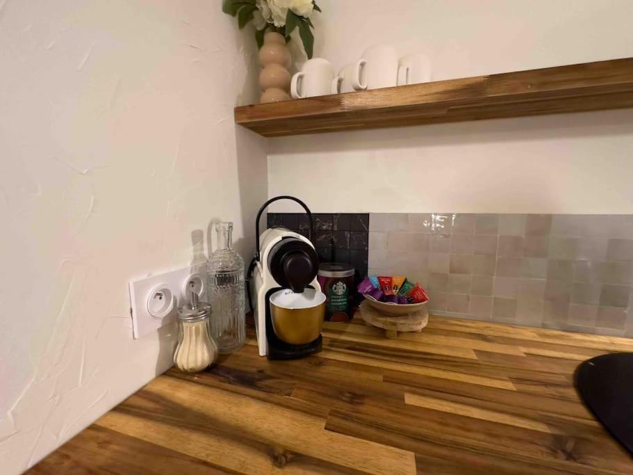 Apartment Les Seychelles, T2, Hyper Centre, Cours Interieure Macon